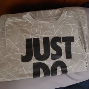 Nike Graphic Tee